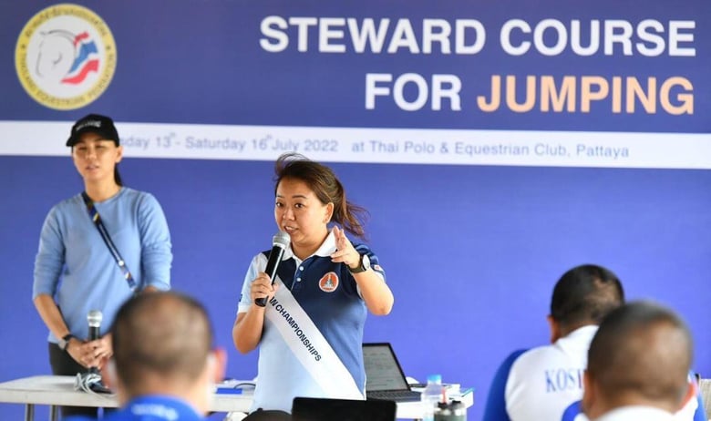 07 Shirley conducting a stewards course for jumping in Pattaya, Thailand in 2022