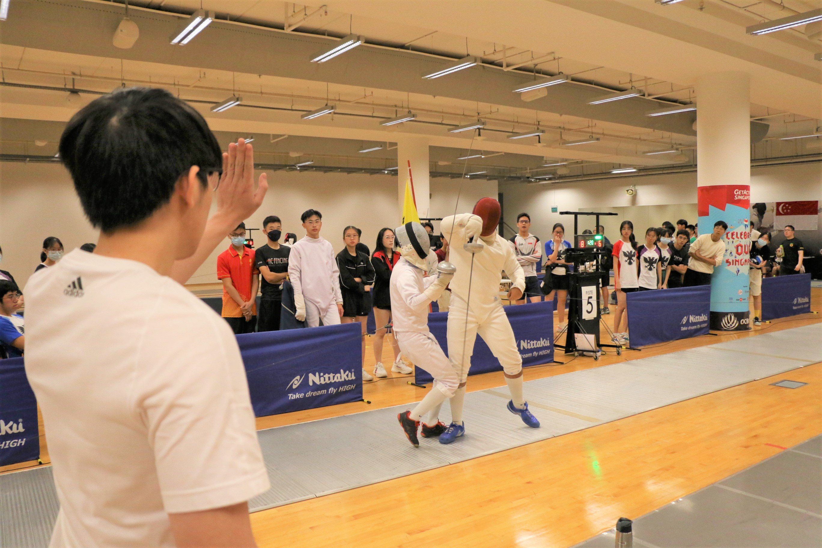 2023-04-20_NSG Fencing Mens Epee Div A_Photo by Anbumani(10)_LIM RYAN JIA JUN vs MUHAMMAD AZAD BIN MOHAMED HASHIM (Elimination)