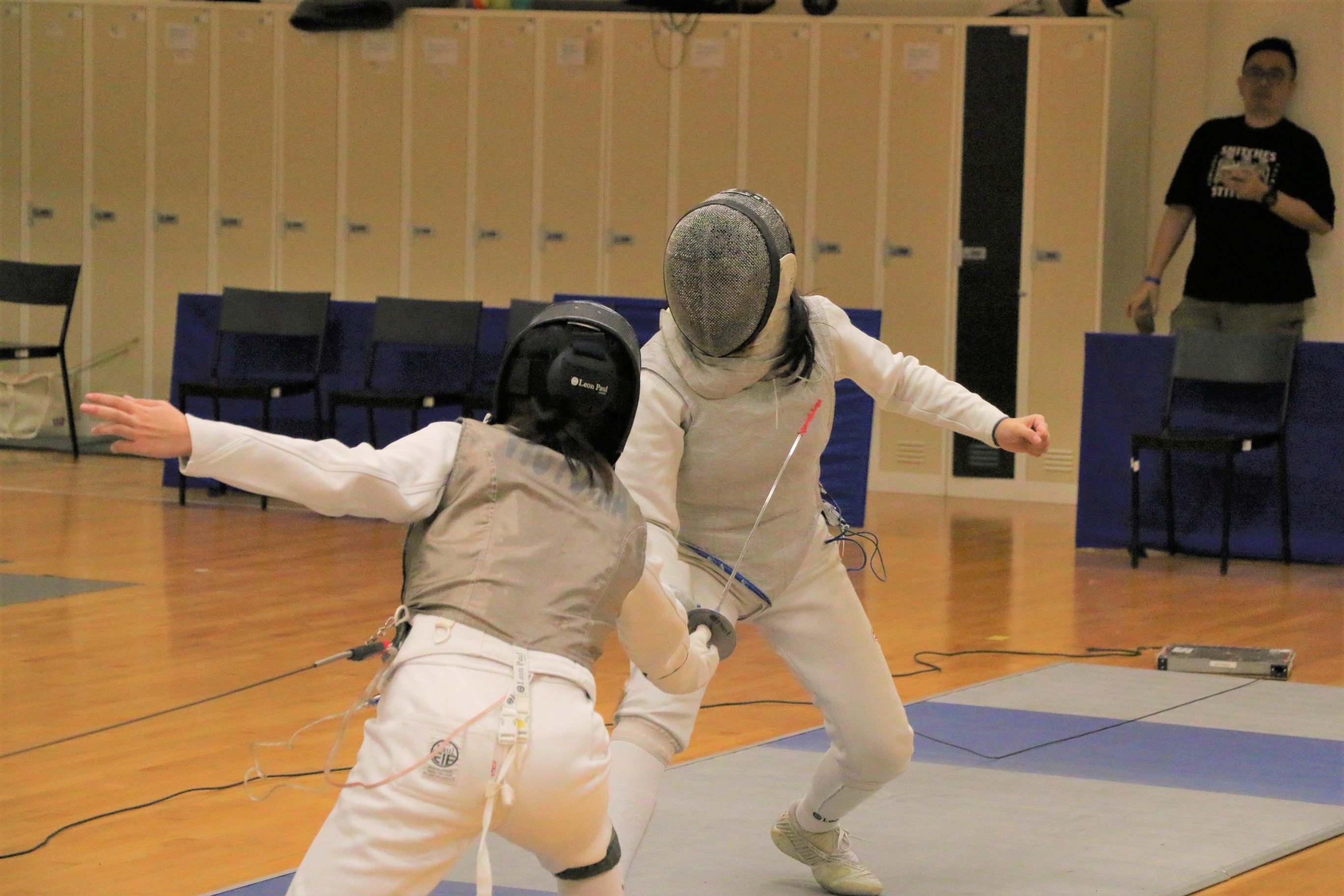 2023-04-20_NSG Fencing Womens Foil Div A_Photo by Anbumani(13)_LIA SWEE vs CHEW KAI YI VICTORIA (Semi)