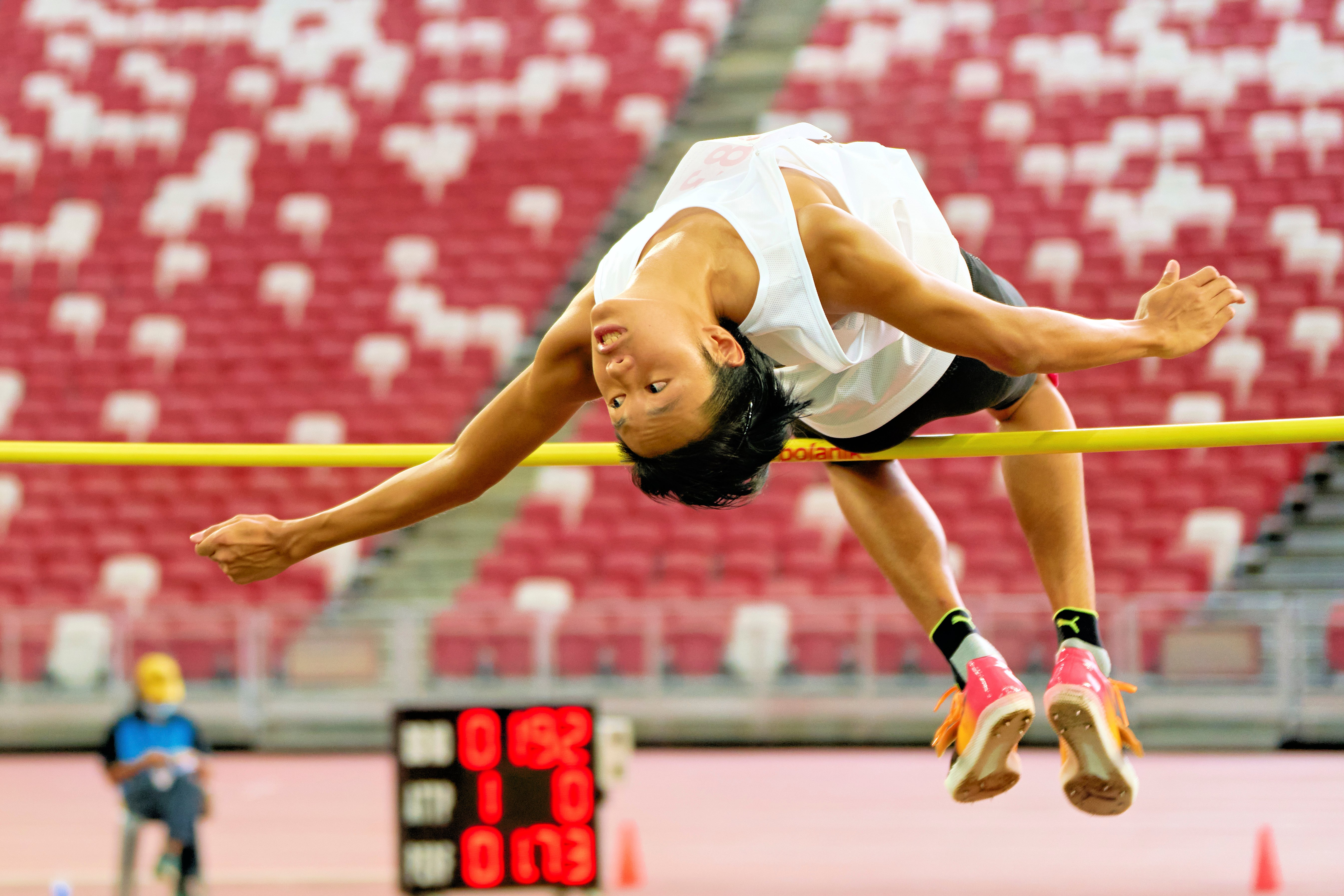 2023-04-28 NSG T&F Championships Photo by Eric Koh, Enzo Yeo Zi Xian(JVS) attempts 1.73M DSC06684